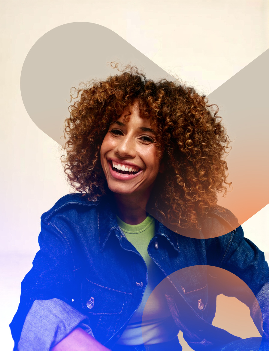 Logo Yaarz incrusté sur le portrait d'une femme.